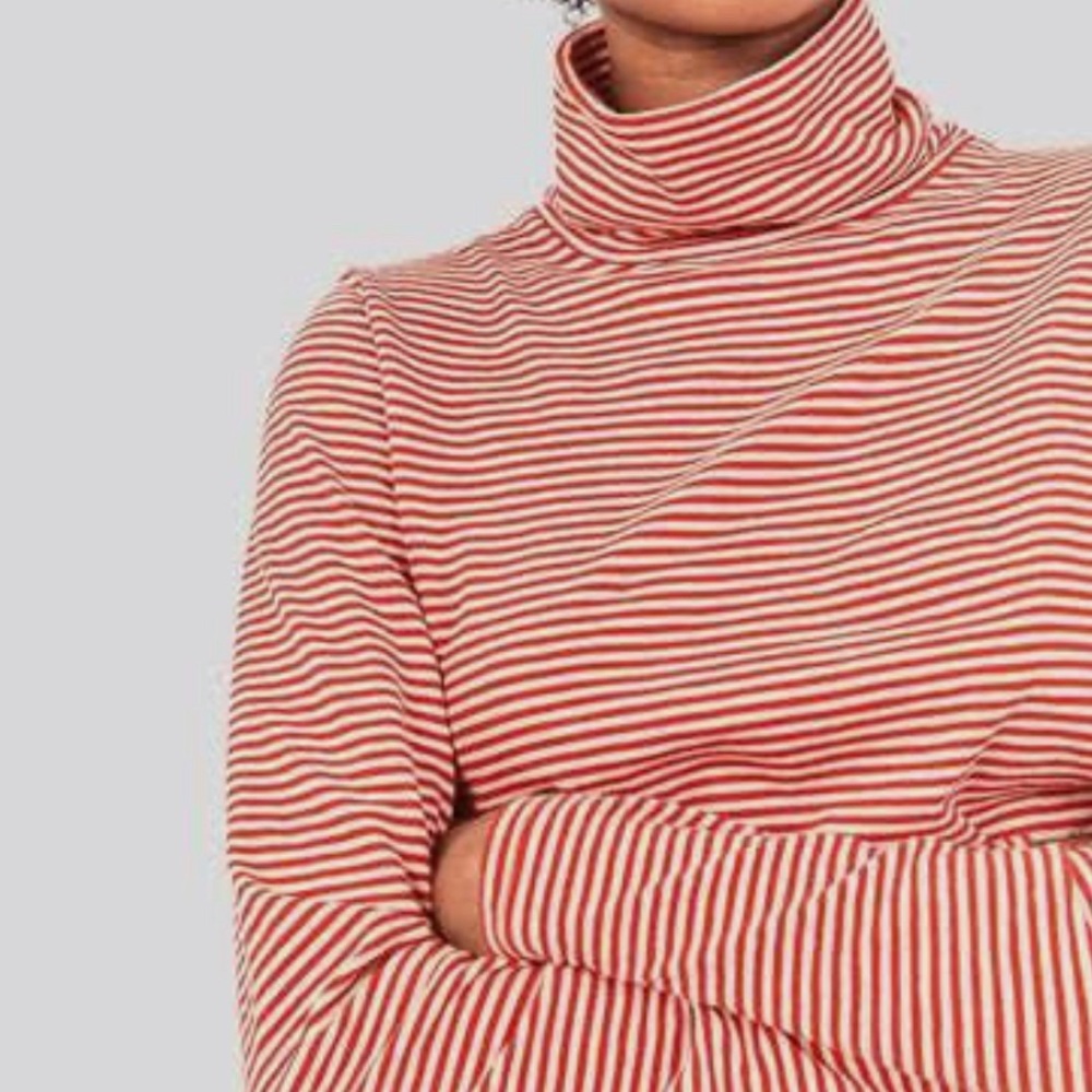 NWT Faherty Red Striped Turtleneck